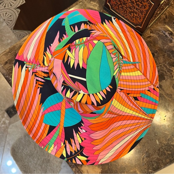 TRINA TURK Abstract Floral Print Shade Hat-Wide Posable Brim-Packable-OS-NWOT - Picture 3 of 5